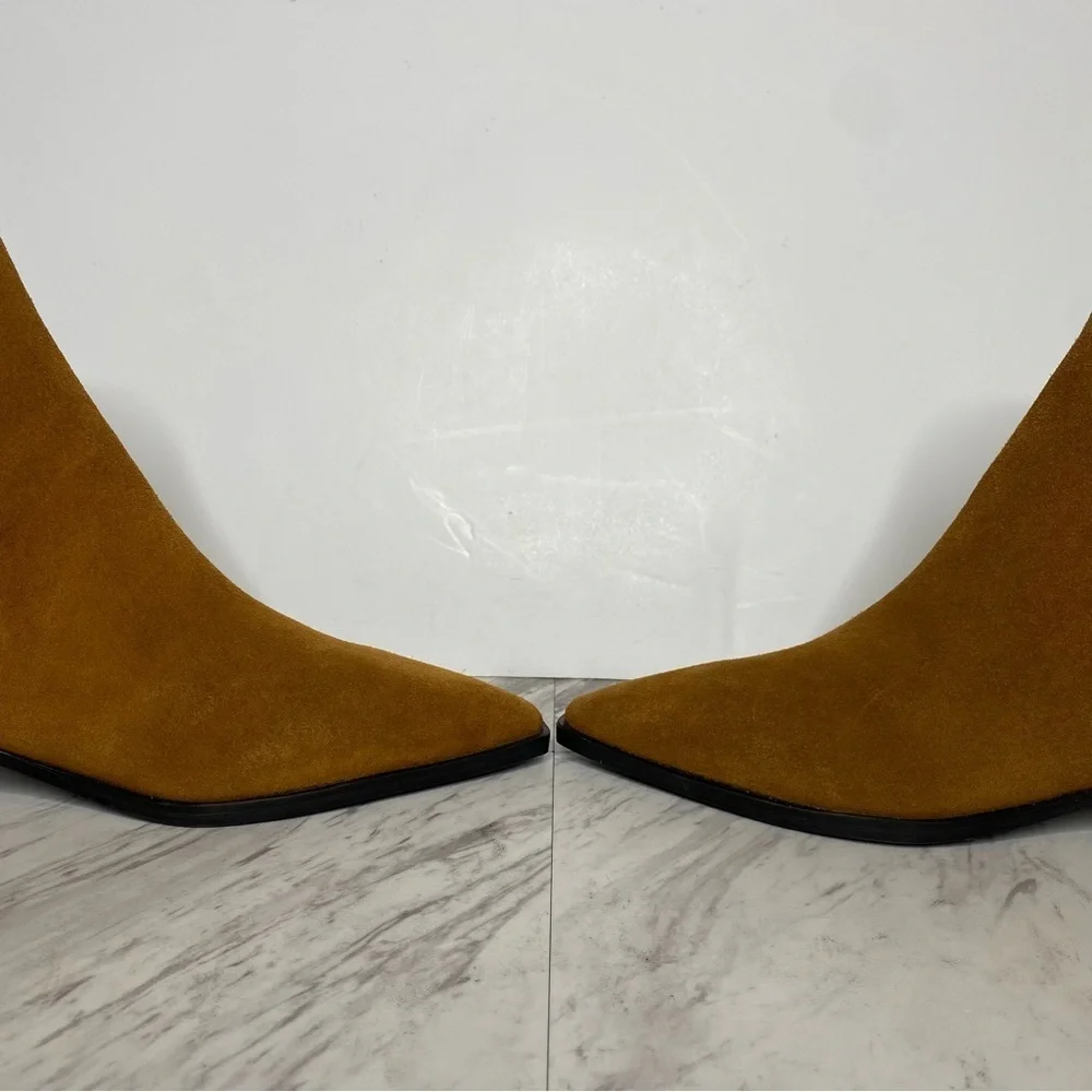 Marc Fisher Yarita Brown Suede Bootie 11M